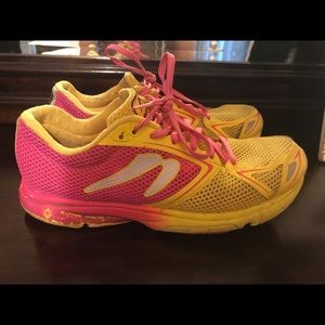 Newton’s women’s distance 7 size 9.
